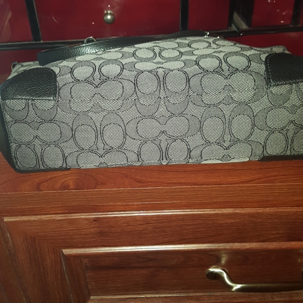Coach Perfect Little Bag - Picture 7 of 8